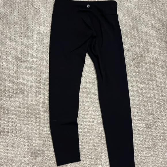 Lululemon black leggings - Picture 6 of 8